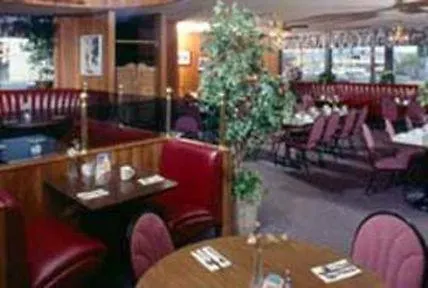 Econo Lodge Near Reno-Sparks Convention Center 